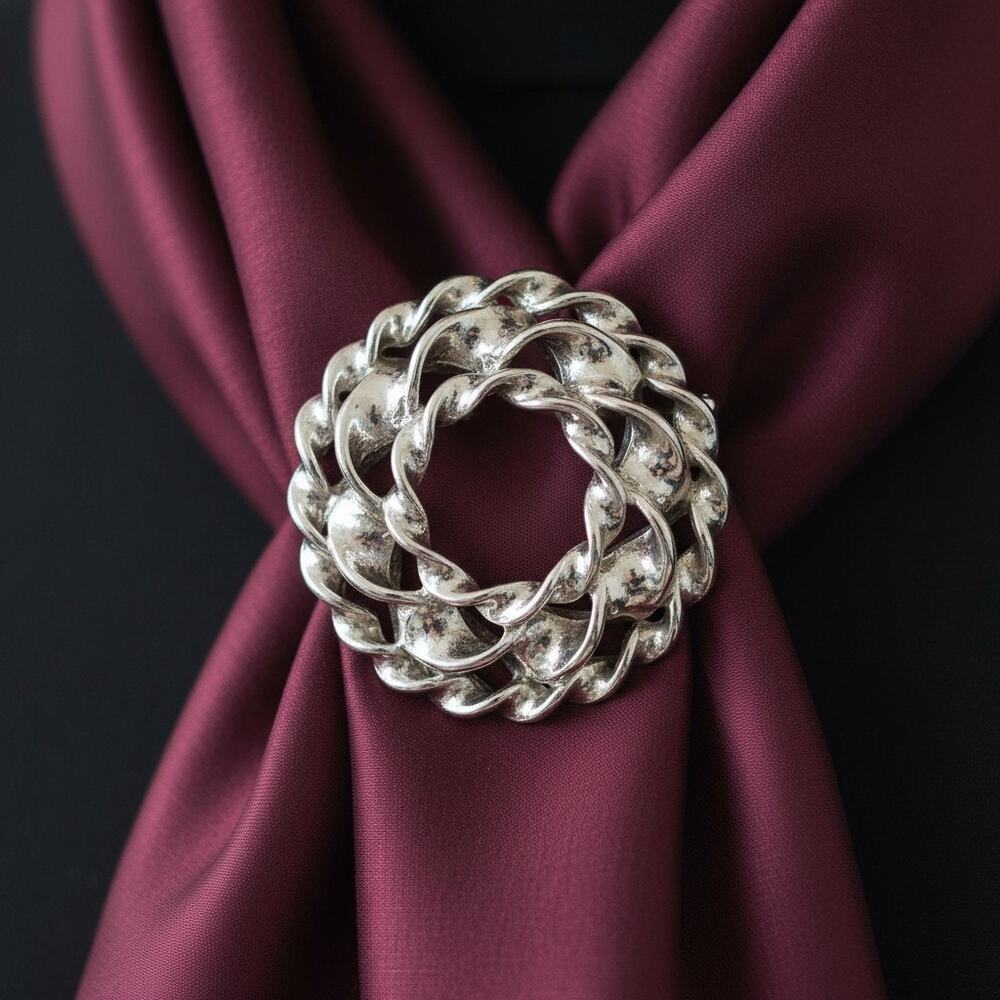 Vintage Anne Klein Brooch-Silver Tone-Twisted Rope-Wreath-Pin-Modernist-80s